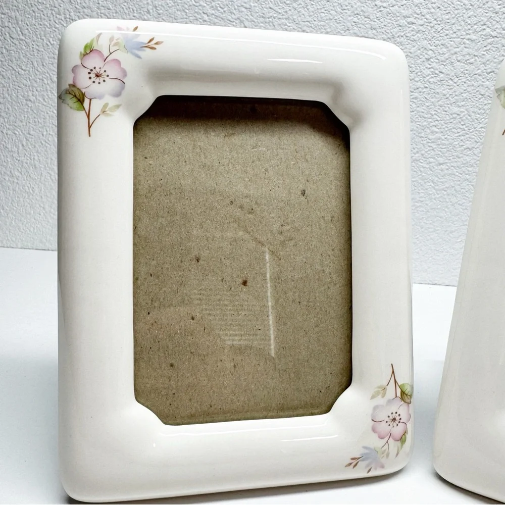 Vintage Ceramic Floral Frame Set 5x3
